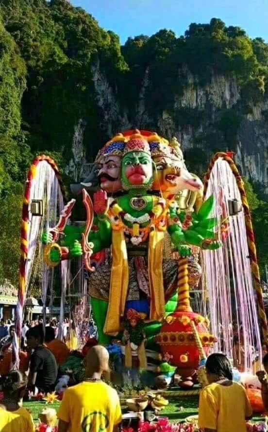 इन लोगों से खुद मिलने आते है हनुमान जी ?